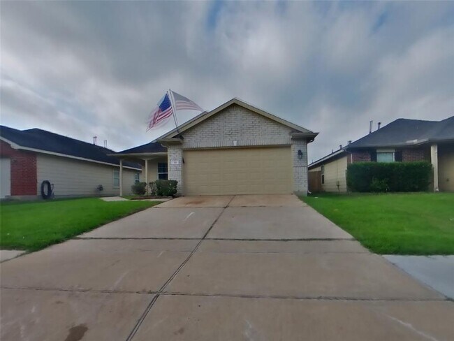 Primary Photo - 318 Annatto Ln