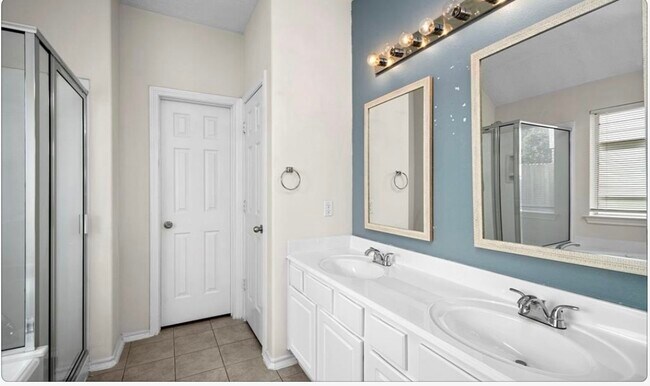 Building Photo - 6930 Atasca Creek Dr