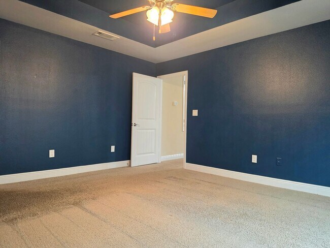 Building Photo - 14645 Birkdale Dr
