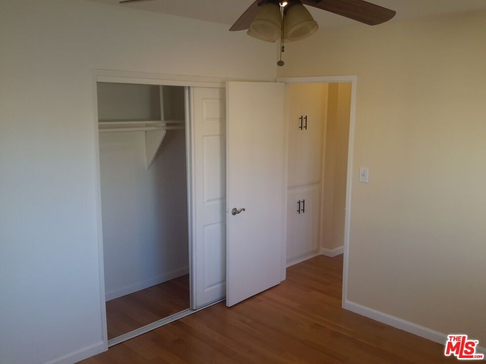 Building Photo - 5950 Carlton Way