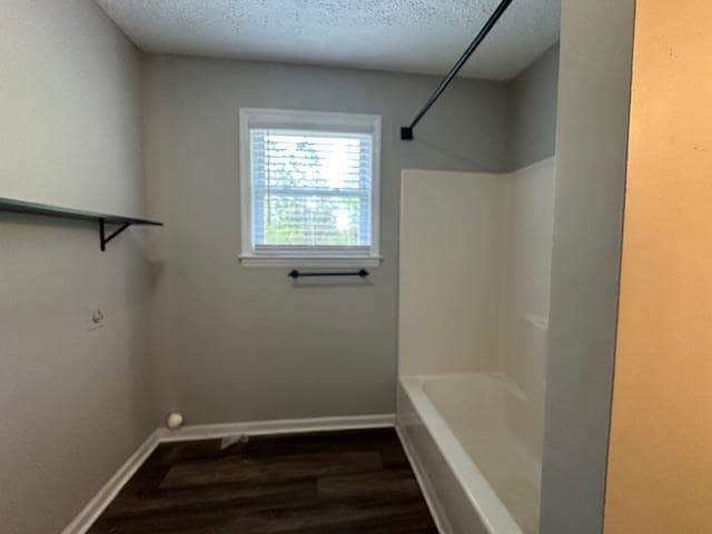 Building Photo - 631 Silkwood Ln