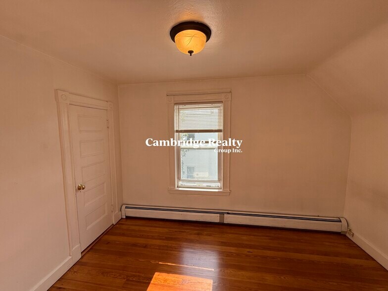 Building Photo - 42 Holyoke Rd