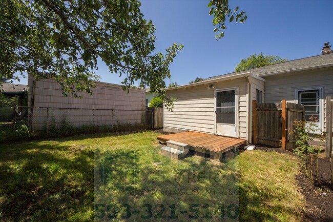 Building Photo - Charming 2 Bedroom Home in Mt Scott Arleta!