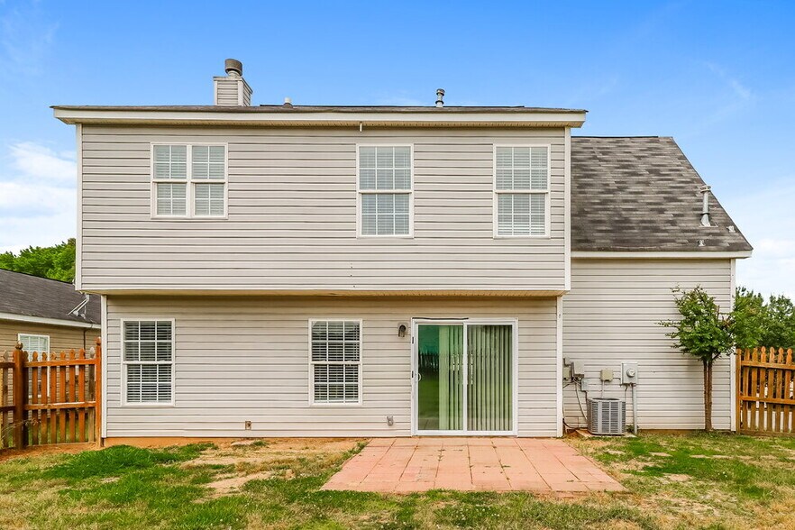 Building Photo - 2203 Pimpernel Rd