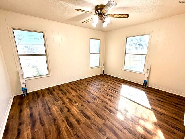 Building Photo - 157 FM 3393