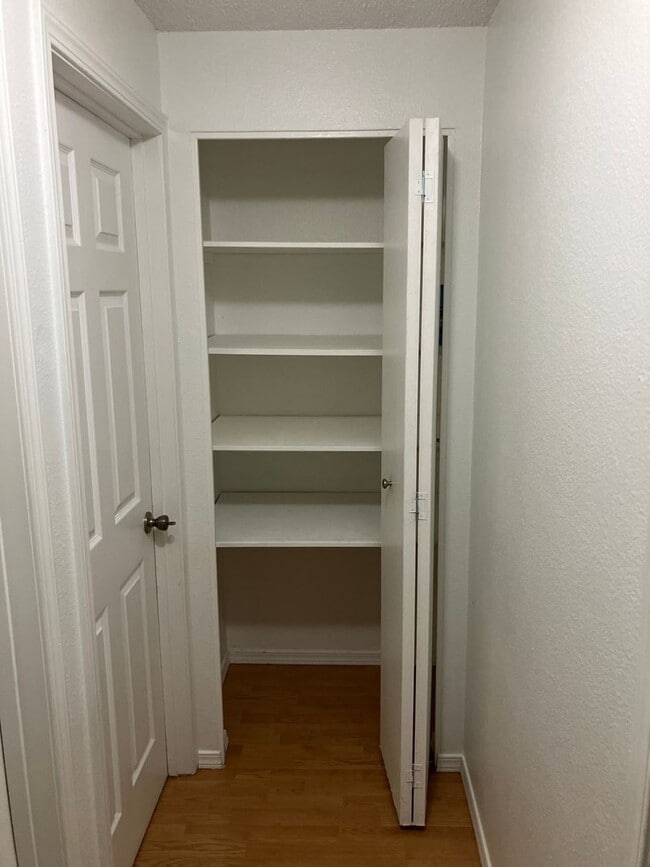 Building Photo - 2429 NE Saratoga St