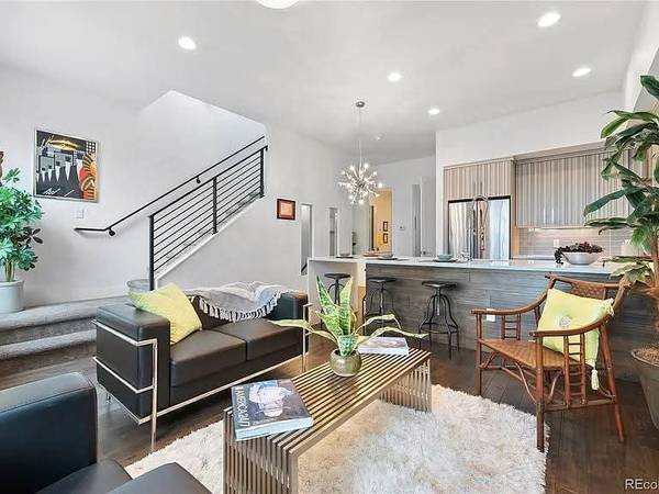 Building Photo - 3038 Wilson Ct