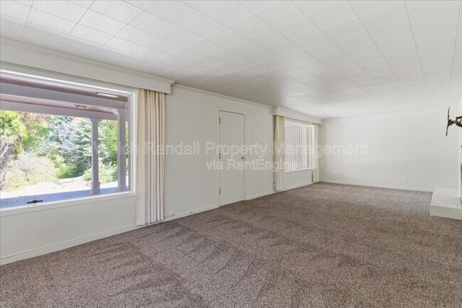 Building Photo - 3269 Polk Ave