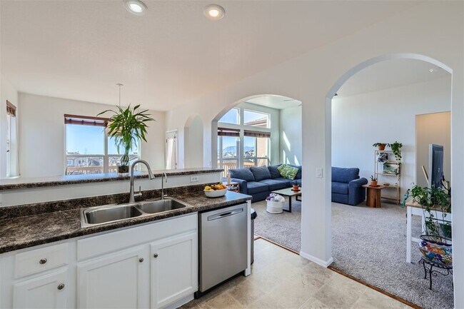 Building Photo - 7767 Orange Sunset Dr