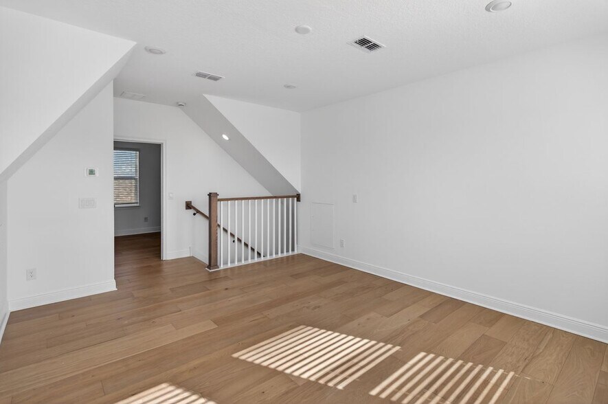 Building Photo - 2926 Sailhouse Dr