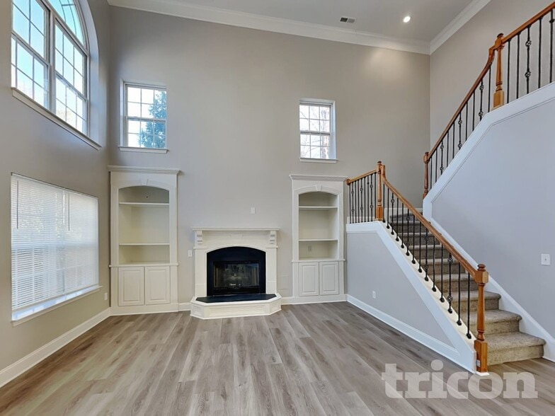 Building Photo - 11730 Crossroads Pl