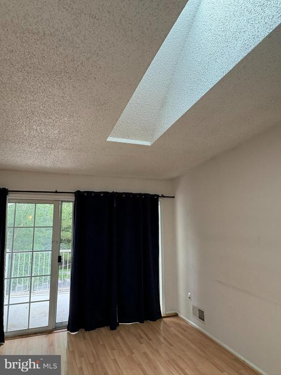 Building Photo - 109 Versailles Ct