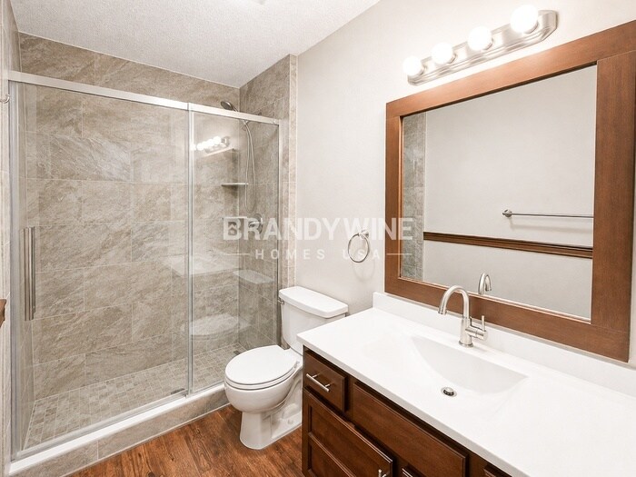 Building Photo - 3025 Jamestown Dr