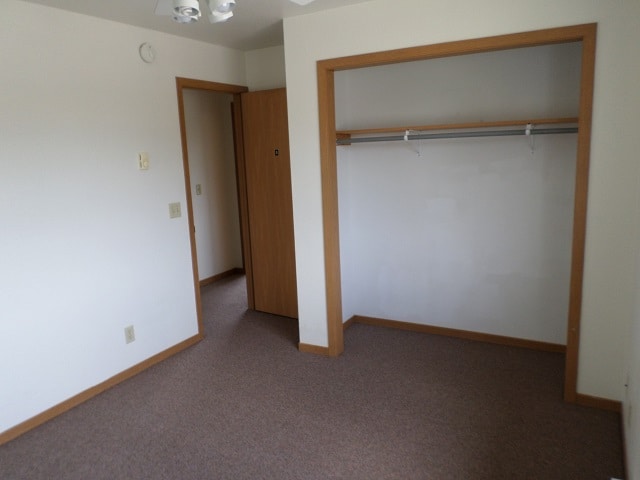 Building Photo - 560 Main St