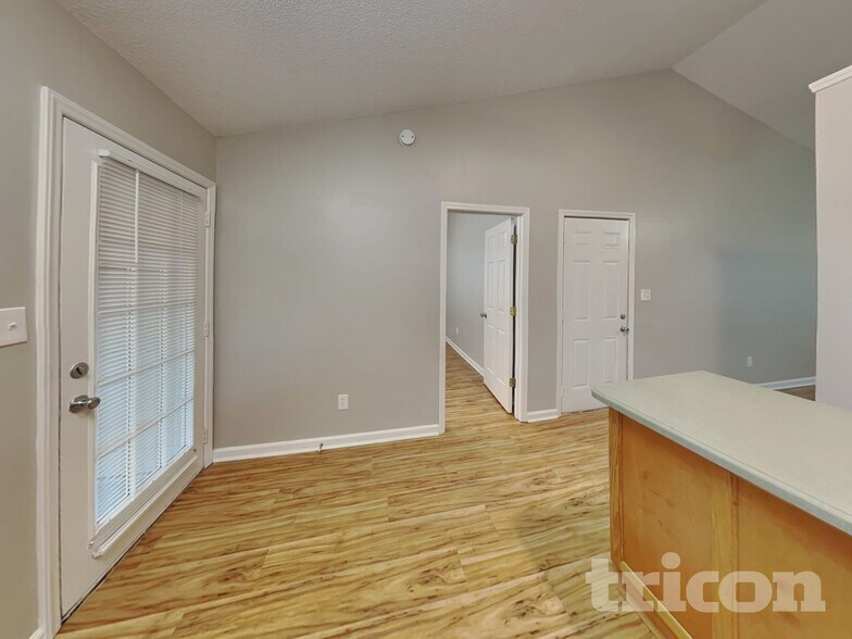 Building Photo - 332 Glenridge Ct
