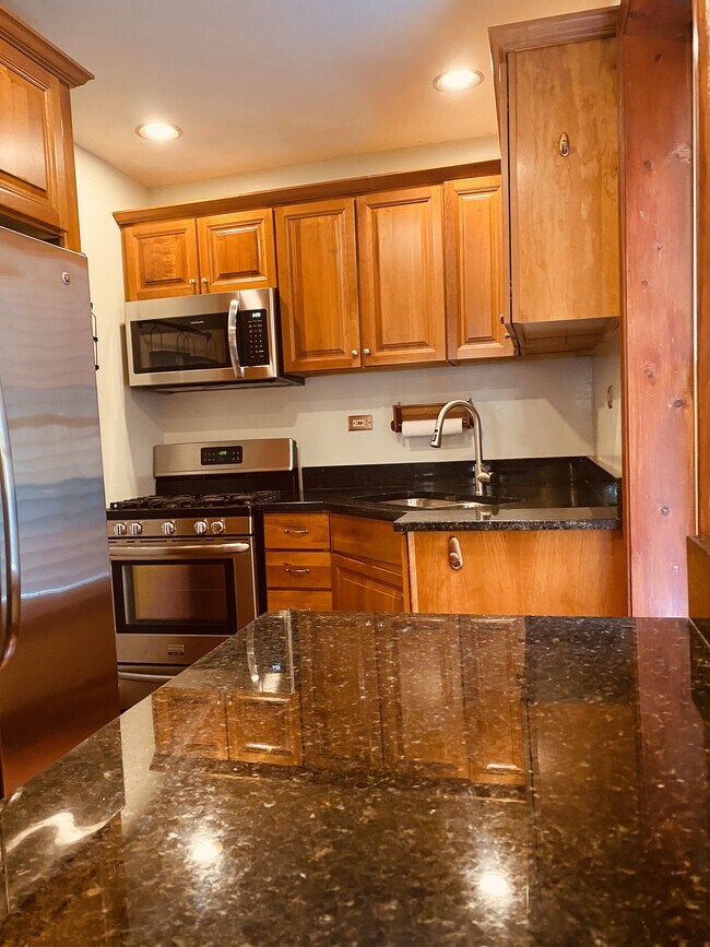 Building Photo - 4419 S Wallace St