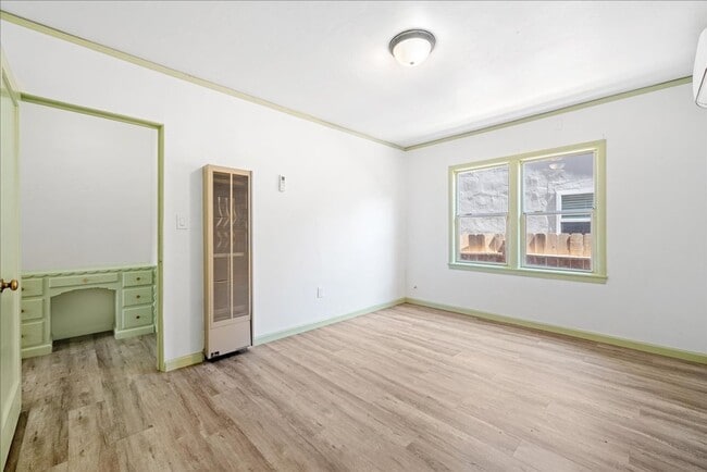 Building Photo - 1305 W St