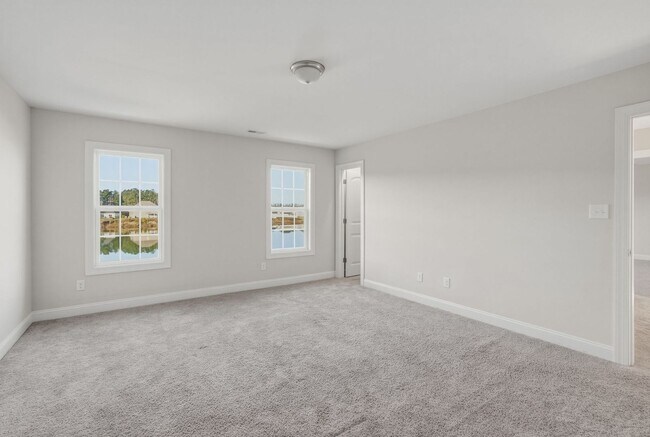 Building Photo - 5 bedroom waterfront property