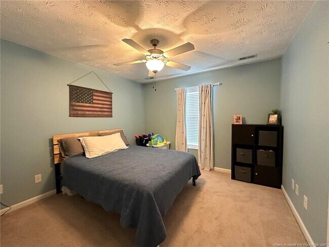 Building Photo - 2240 Sir Michael Dr