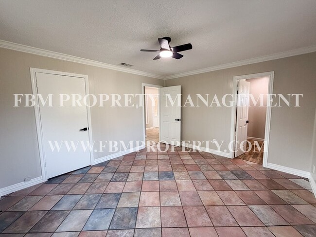 Building Photo - 509 Lake Park Ave