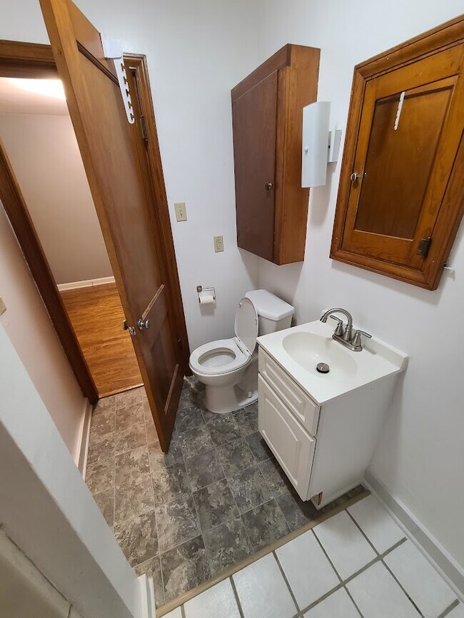 Building Photo - 1210 17th St