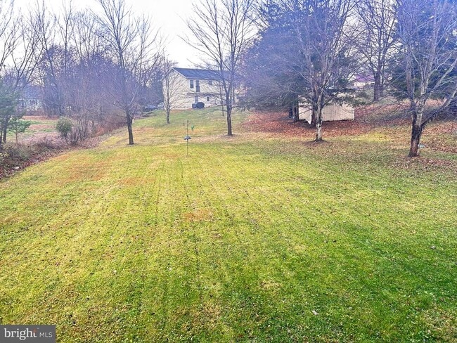 Building Photo - 104 Meadowbrook Dr