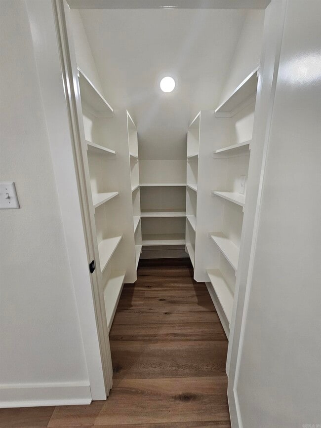 Building Photo - 7233 Havenwood Dr