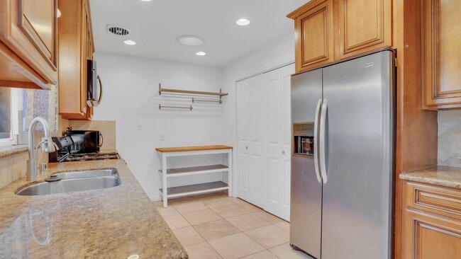 Building Photo - Lovely Home in San Jose near scenic Alum Rock! 2 Bedroom 2 Bath plus 1 Bed/1 Bath ADU