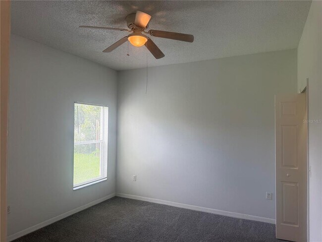 Building Photo - 327 Alegriano Ct