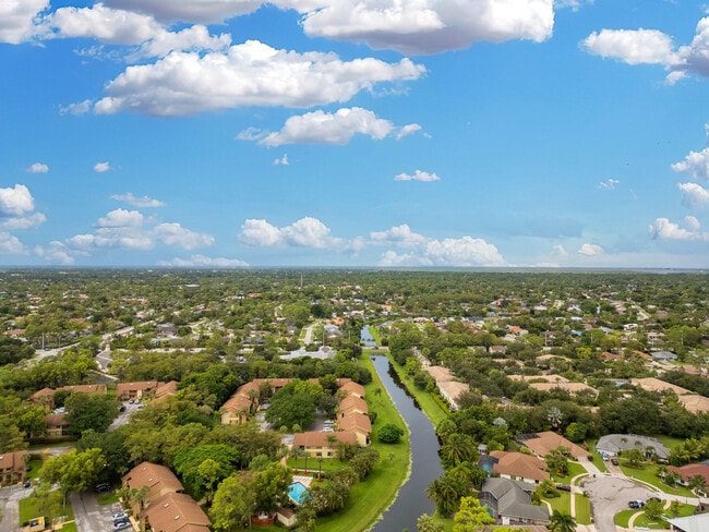 Building Photo - 13155 Chadwick Ct