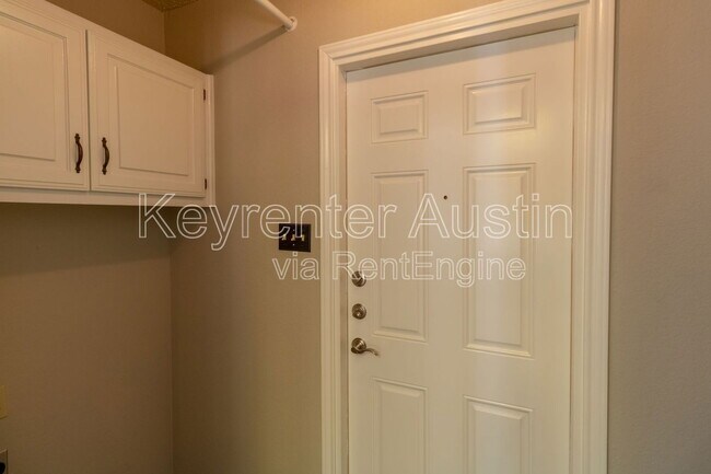 Building Photo - 5839 Secrest Dr