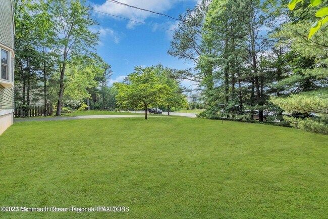 Building Photo - 37 Freehold Rd