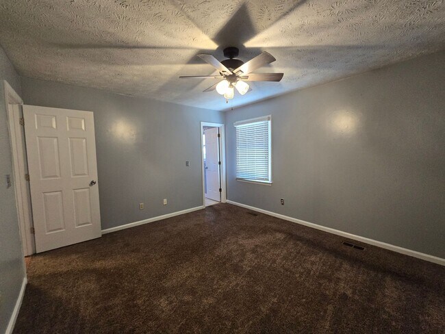 Building Photo - 6957 Bone Creek Dr