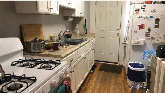 Interior Photo - 2600 Mayfield Rd