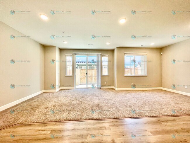Building Photo - 1815 Dark Horse Rd