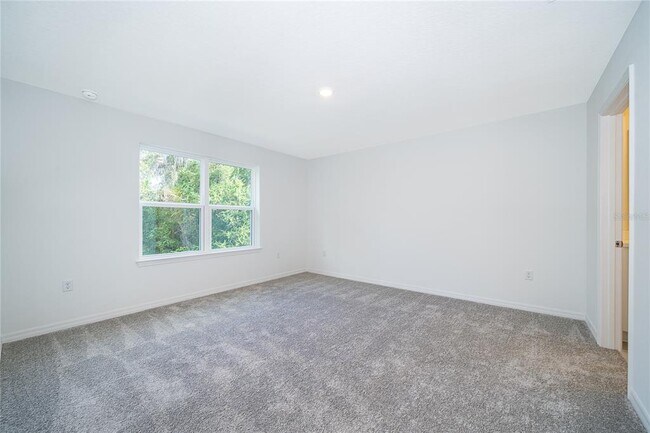 Building Photo - 5285 Luisa Ct