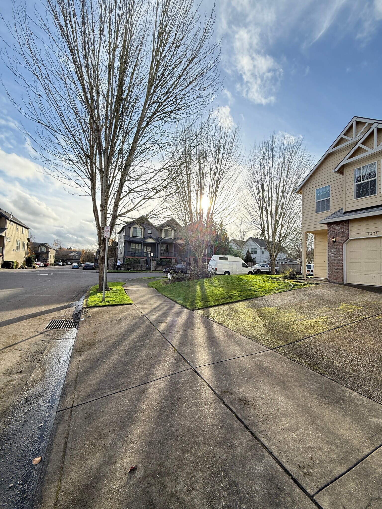 Building Photo - 3277 NE 14th Ave