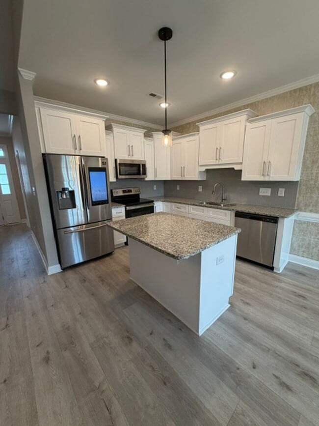 Building Photo - 311 Oak Pointe Cir E