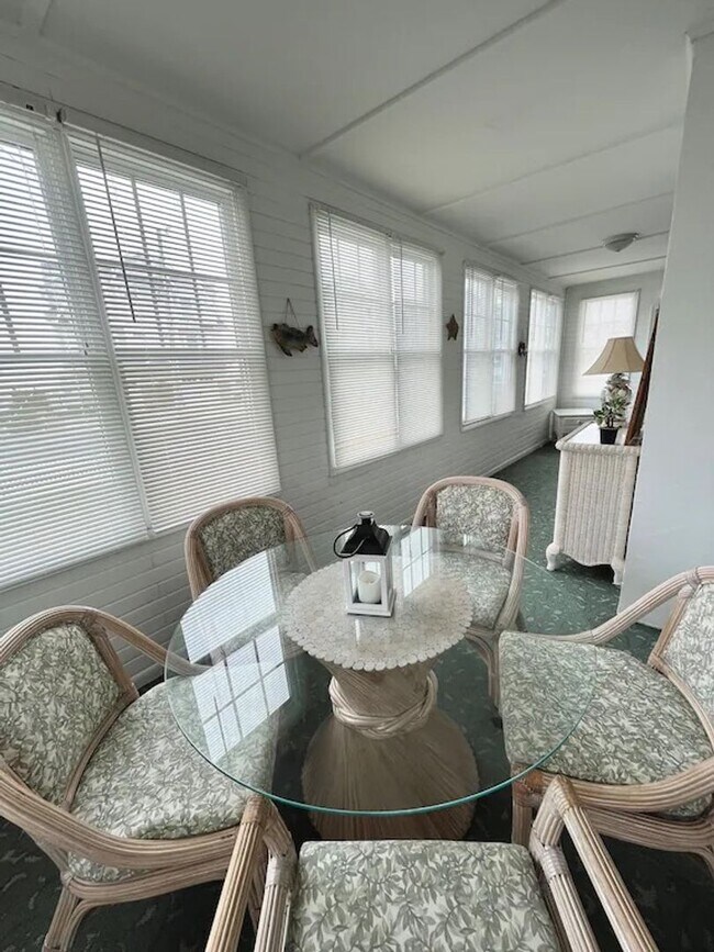 Building Photo - Avalon Bayside Condo - Sleeps 8 - Winter Rental Only