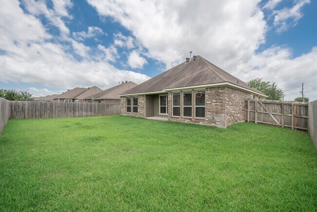 Building Photo - 7418 Masters Dr