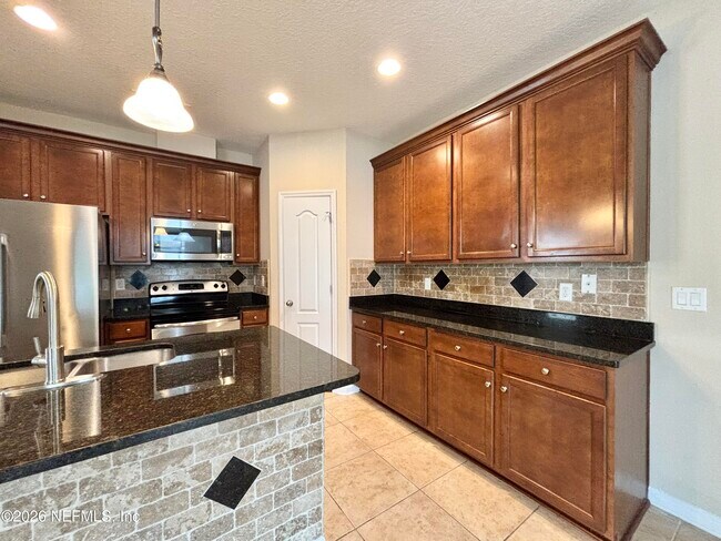 Building Photo - 850 Quiet Stone Ln