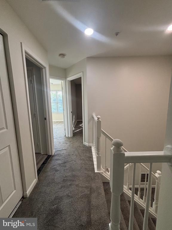 Building Photo - 863 English Chestnut Dr