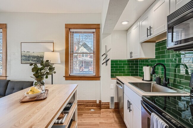 Building Photo - 91 Pearl St