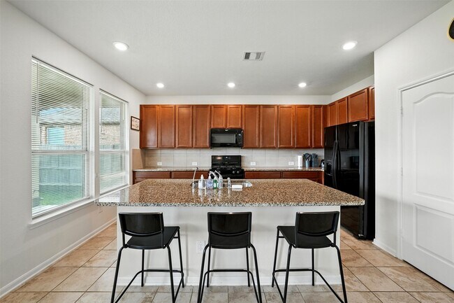 Building Photo - 15410 Rosehill Summit Ln