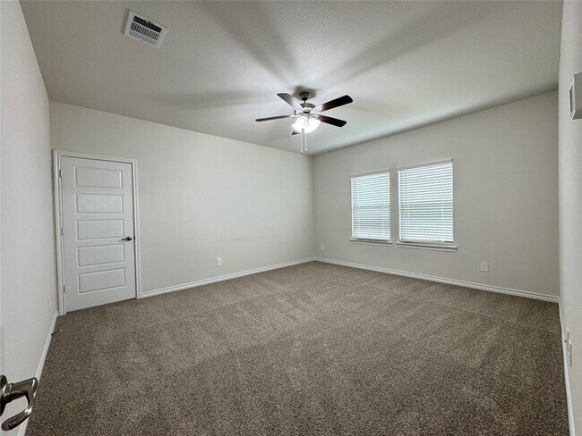 Building Photo - 2901 Bald Eagle Blvd