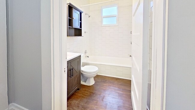 Building Photo - Palm Avenue Triplex