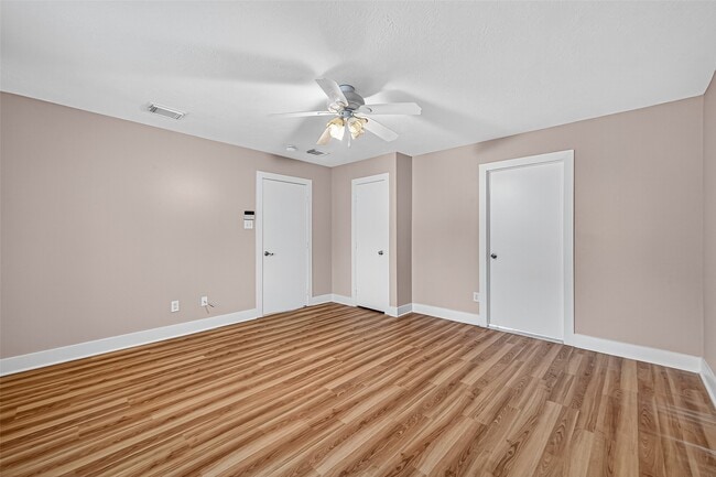 Building Photo - 15859 E Park Ct