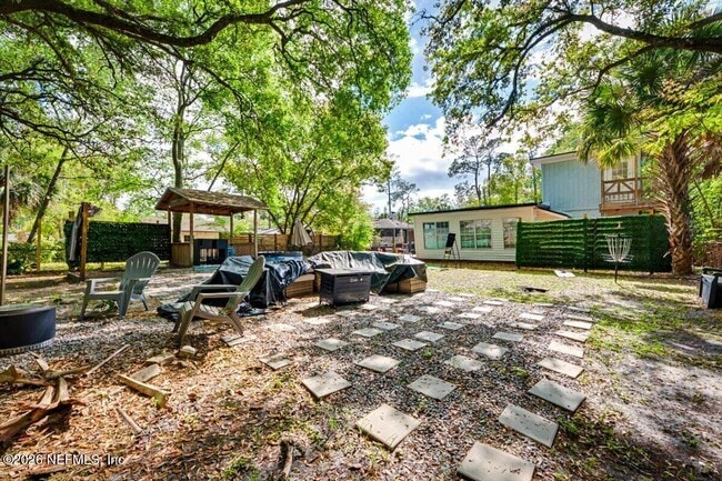 Building Photo - 719 S Shores Rd