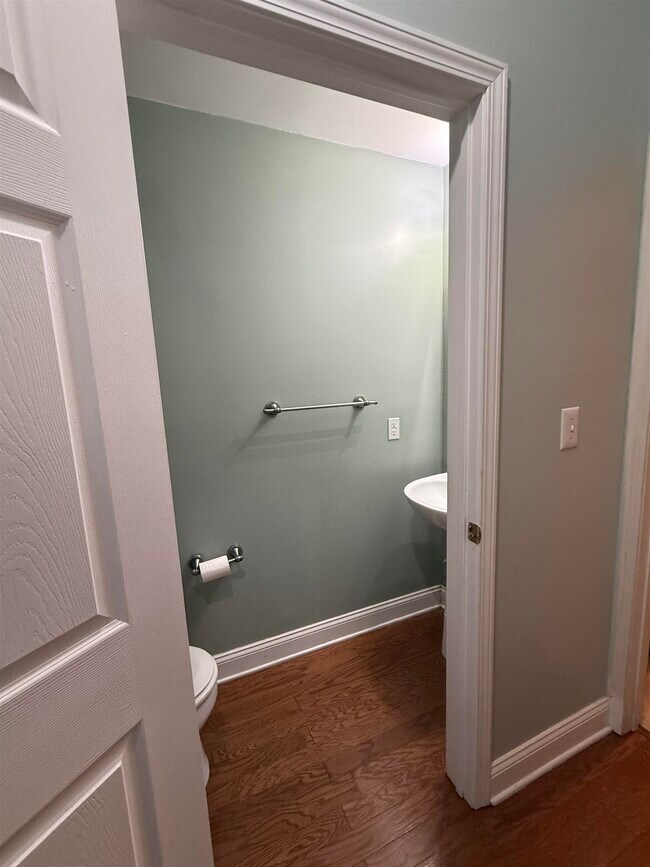 Building Photo - 76 Lyon Ct