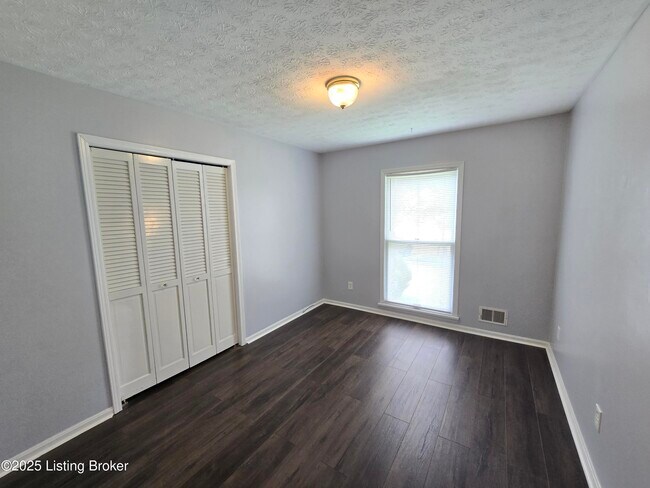 Building Photo - 9313 Le Beau Ct